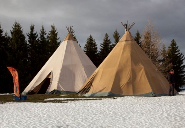  Excursión con raquetas de nieve a los tipis